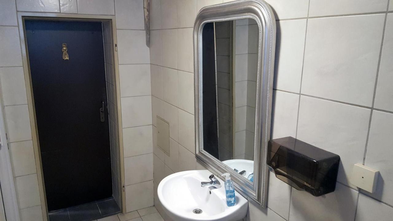 Gaestezimmer I Neo1 Staufenberg (Lower-Saxony)